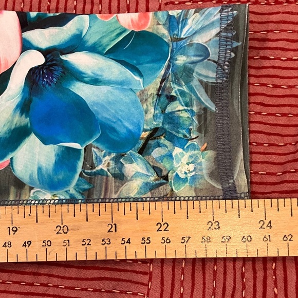 women’s small Leggings Floral / Camo Design capri Evolution and Creative Active - Picture 9 of 14